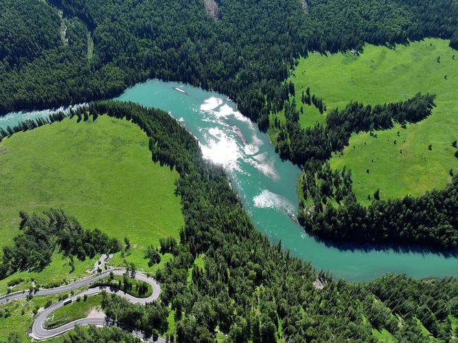 Xinjiang Northern Grand Loop 10-Day Winter Tour