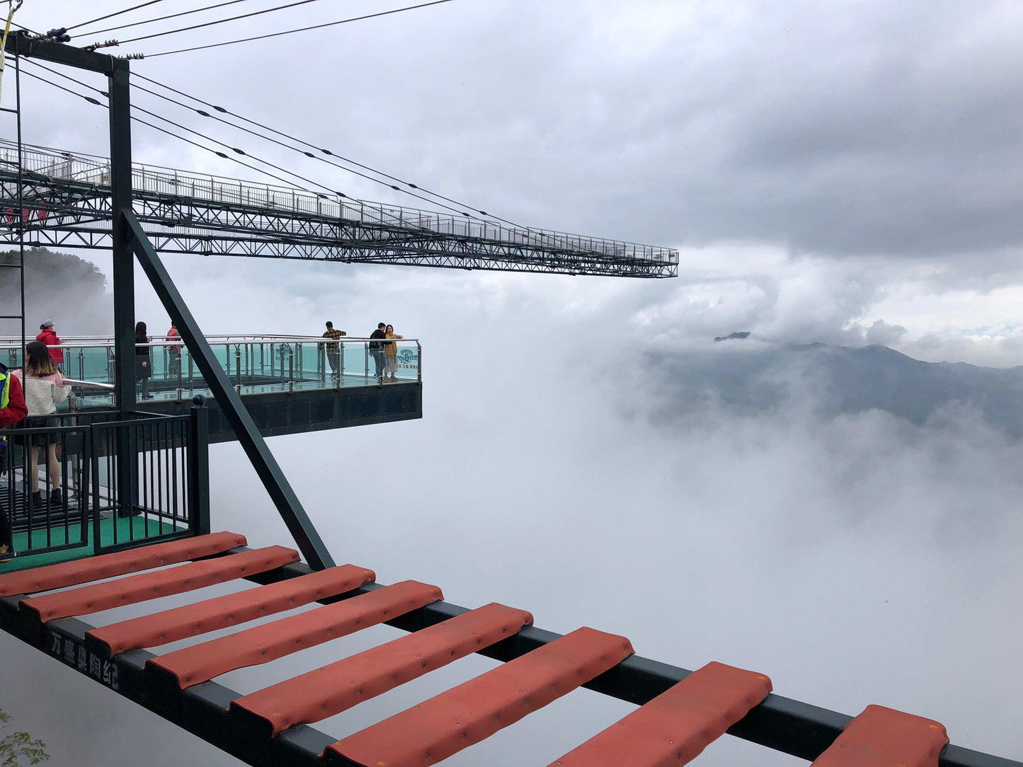 Chongqing 5-Day Tour: 8D Magic City & Internet-Famous Spots