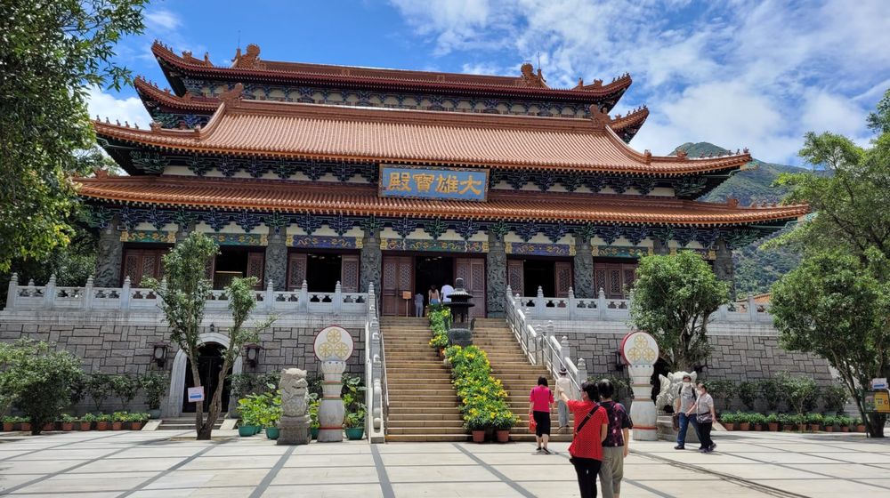 9-Day Panoramic Tour of Urban Culture and Water Town Scenery: Hong Kong, Zhuhai, Macao and Guangdong