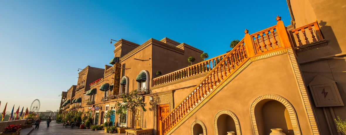 7-Day Xinjiang Tour (Kashgar, Baisha Lake, Karakol Lake, Muztagh Ata, Panlong Ancient Road, Shache, Artush Tianmen)