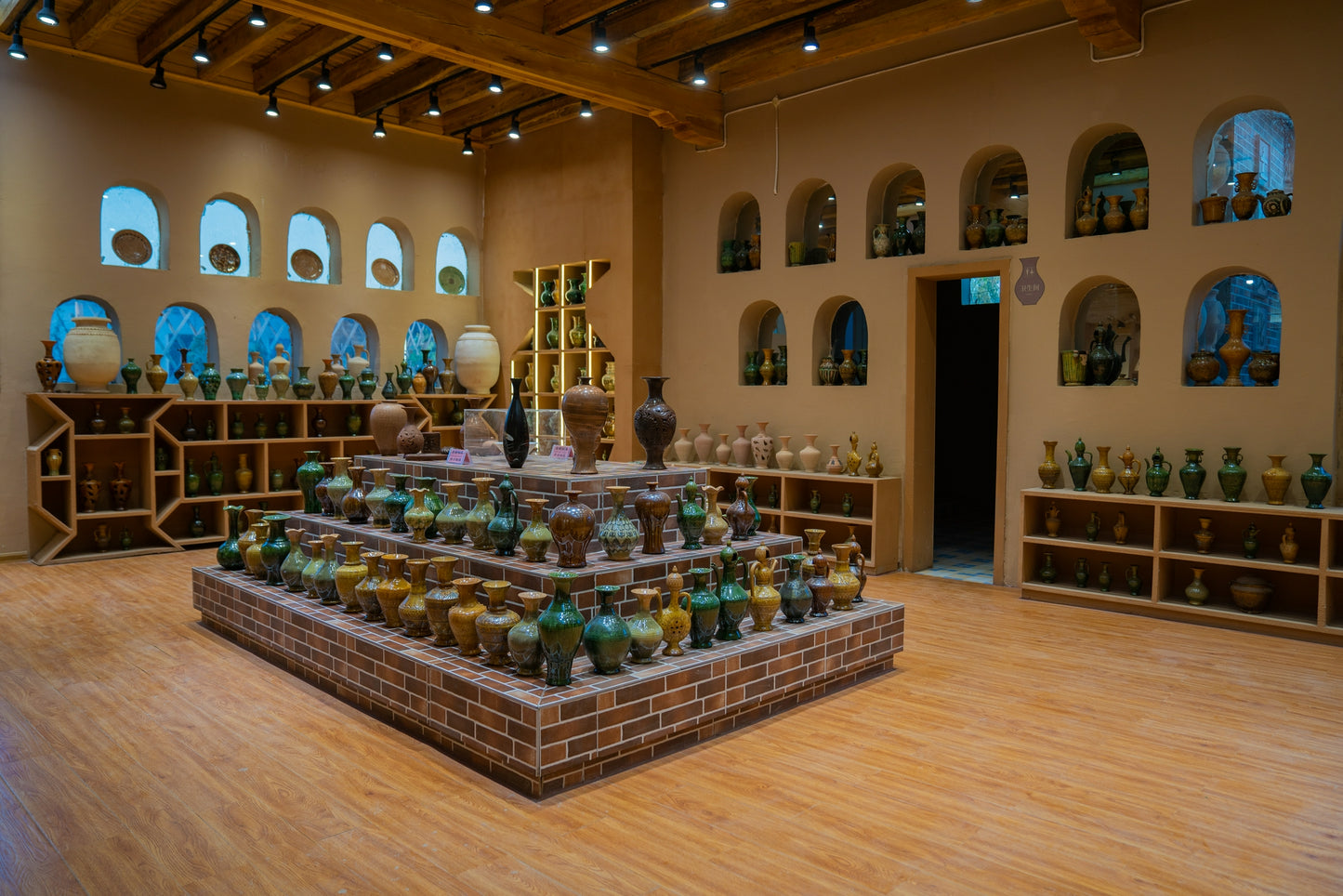 7-Day Xinjiang Tour (Kashgar, Baisha Lake, Karakol Lake, Muztagh Ata, Panlong Ancient Road, Shache, Artush Tianmen)