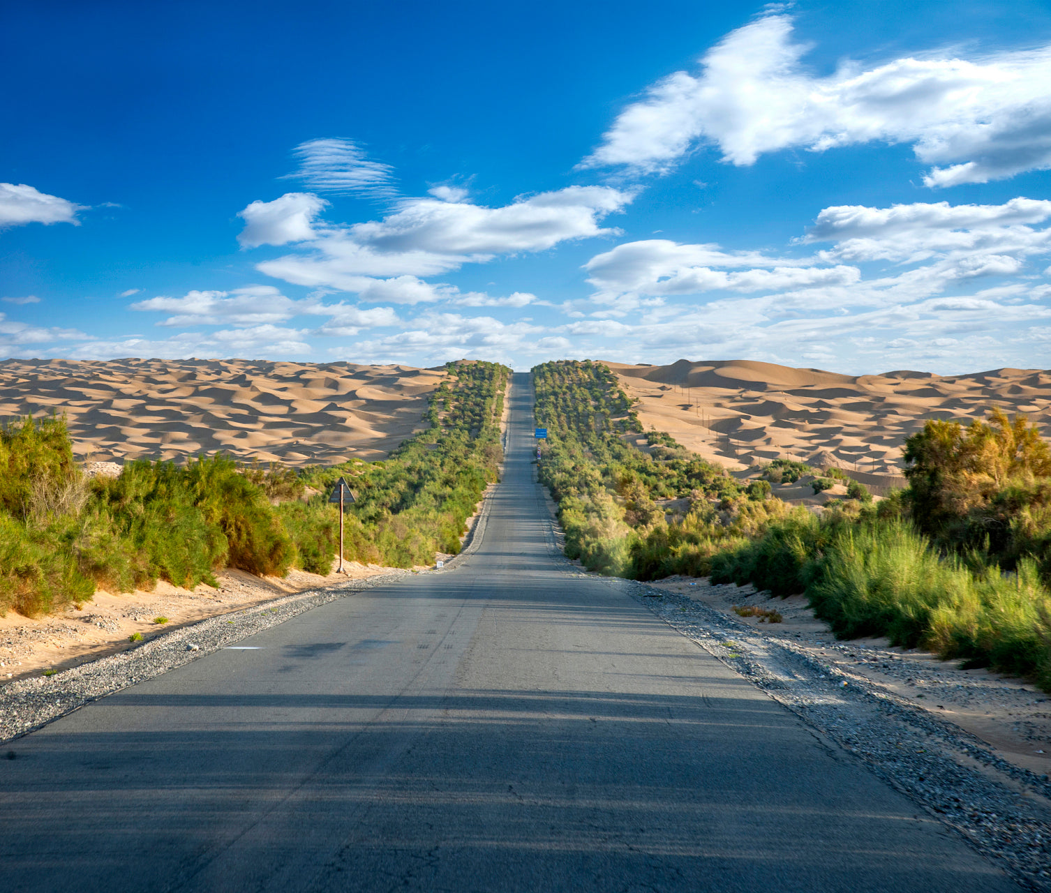 11-Day Southern Xinjiang Grand Loop: Silk Road Wonders, Desert Adventure & Pamir Plateau