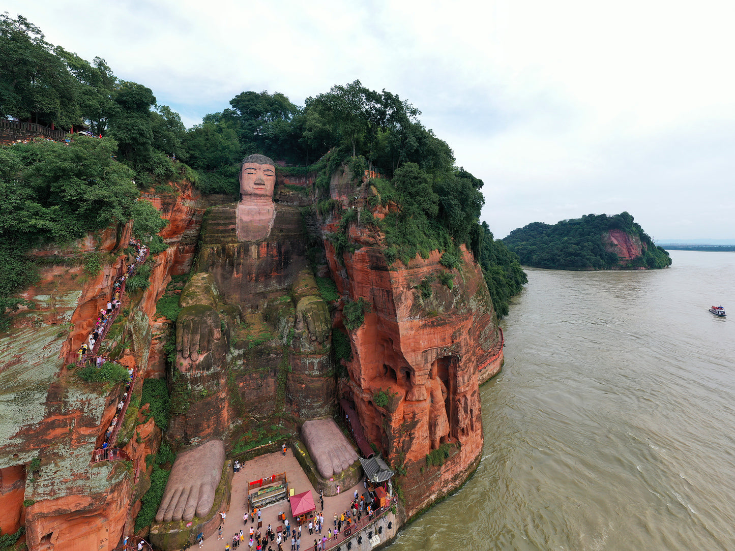 Chengdu 5-Day Tour: Pandas, Buddhism & Ancient Charm