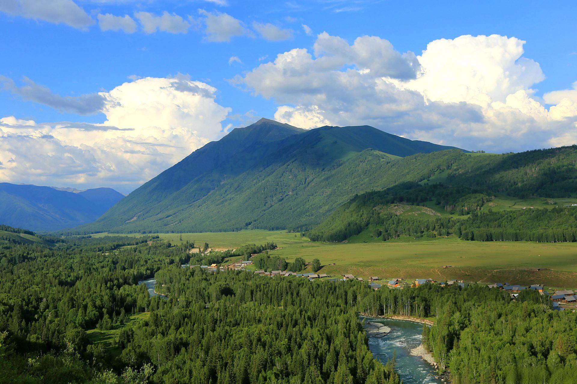 Xinjiang Northern Grand Loop 10-Day Winter Tour