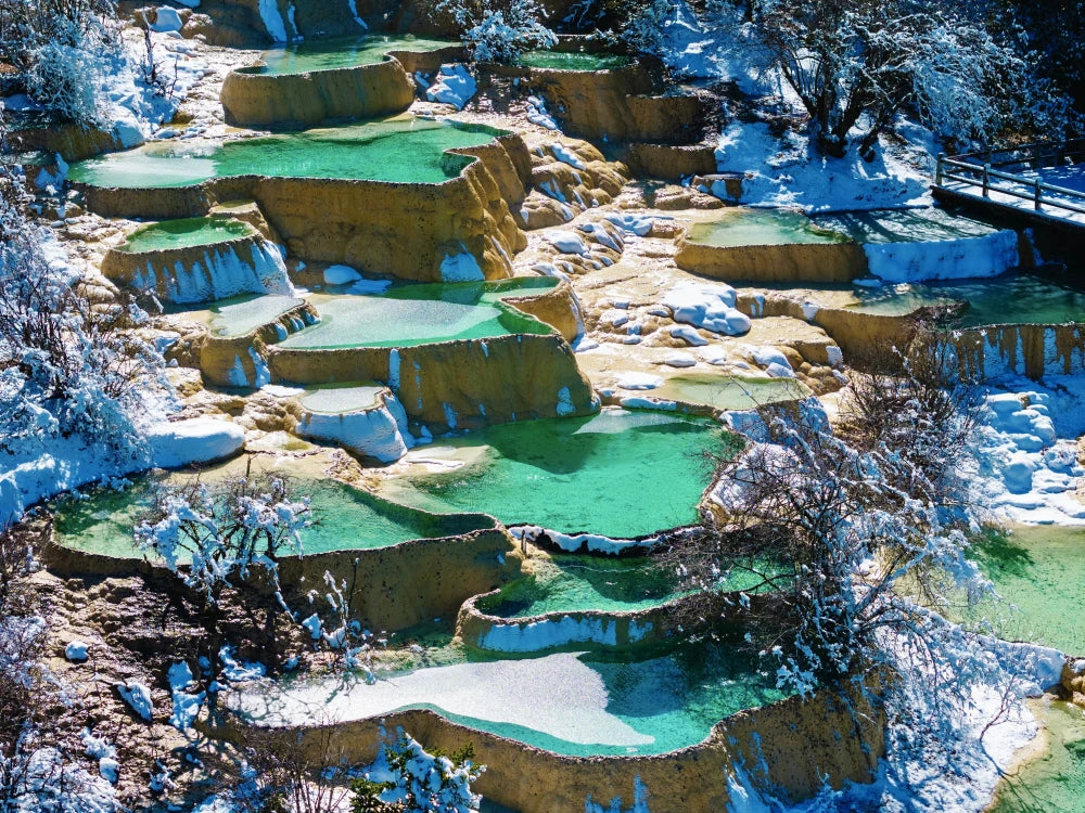 Chengdu 7-Day Tour: Pandas, Heritage & Jiuzhaigou's Natural Wonders