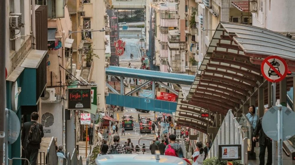 9-Day Panoramic Tour of Urban Culture and Water Town Scenery: Hong Kong, Zhuhai, Macao and Guangdong