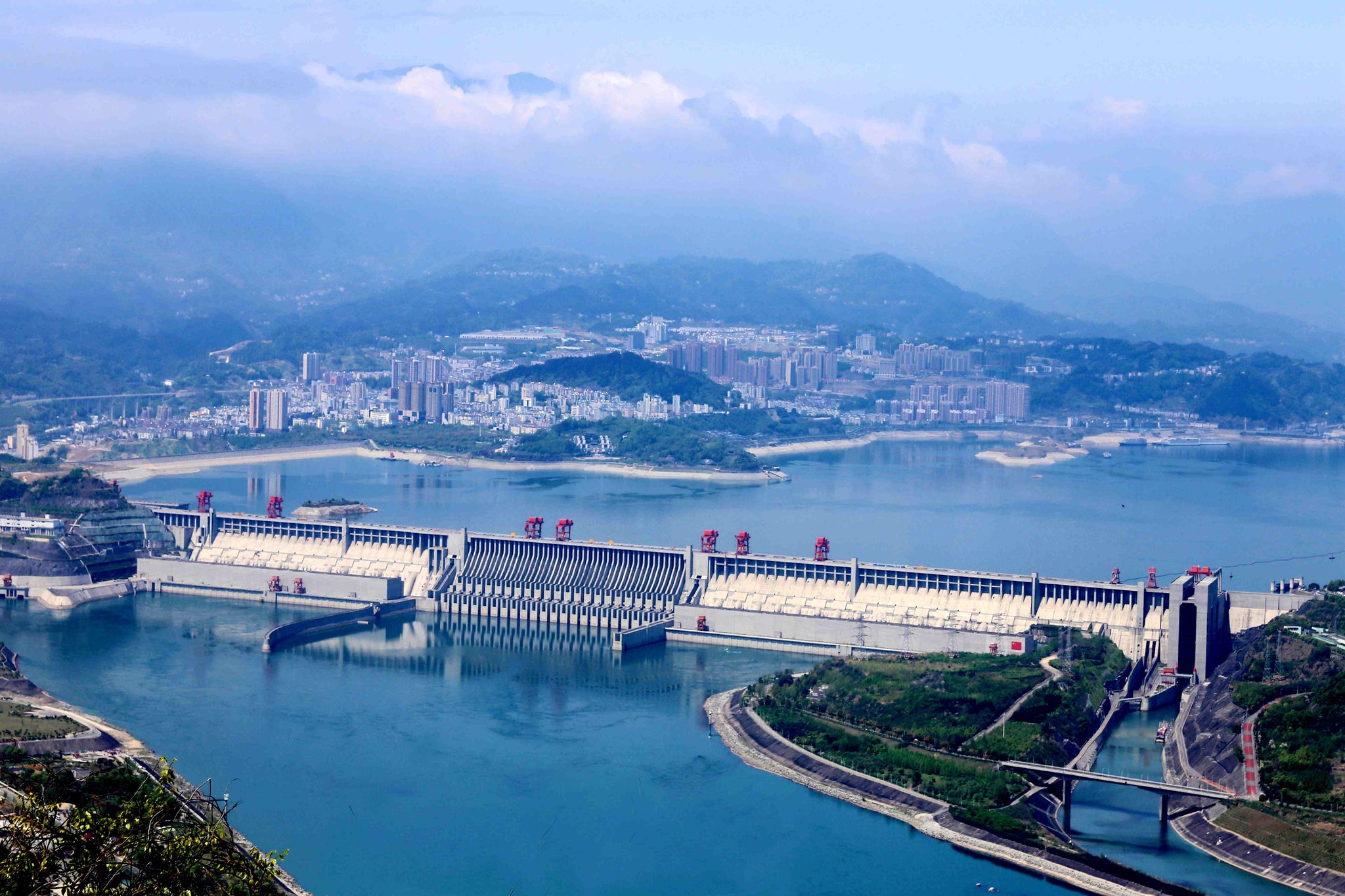 14-Day China Panoramic Tour: Ancient Capitals, Natural Wonders & Modern Cities