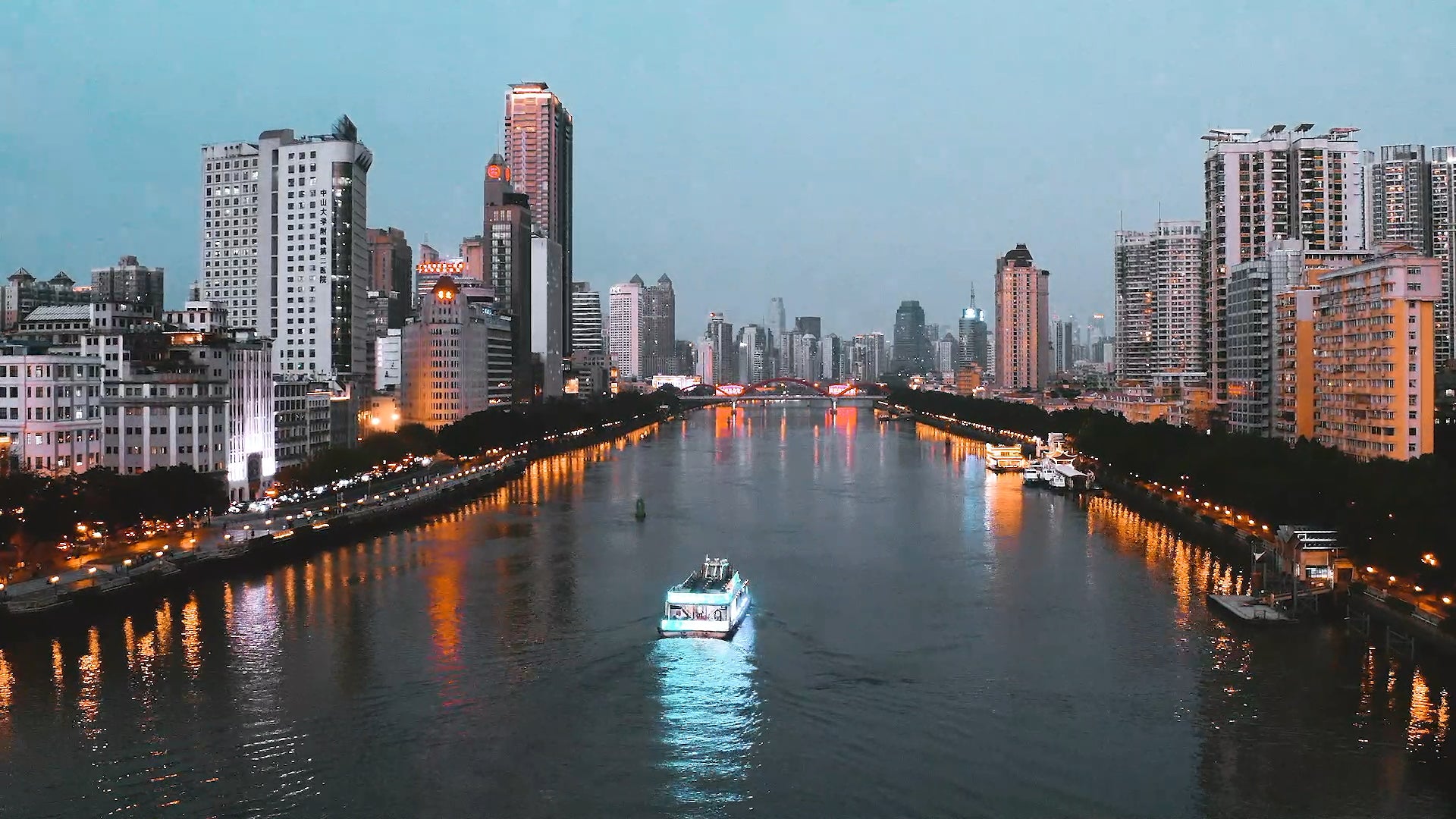 14-Day China Panoramic Tour: Ancient Capitals, Natural Wonders & Modern Cities