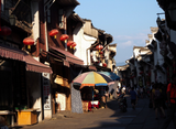 Hong Kong-Hangzhou-Huangshan 9-Day Tour: Urban Charm, Lakes & Mountain Wonders