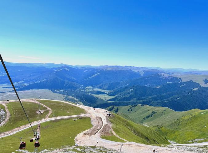 Xinjiang Northern Grand Loop 10-Day Winter Tour