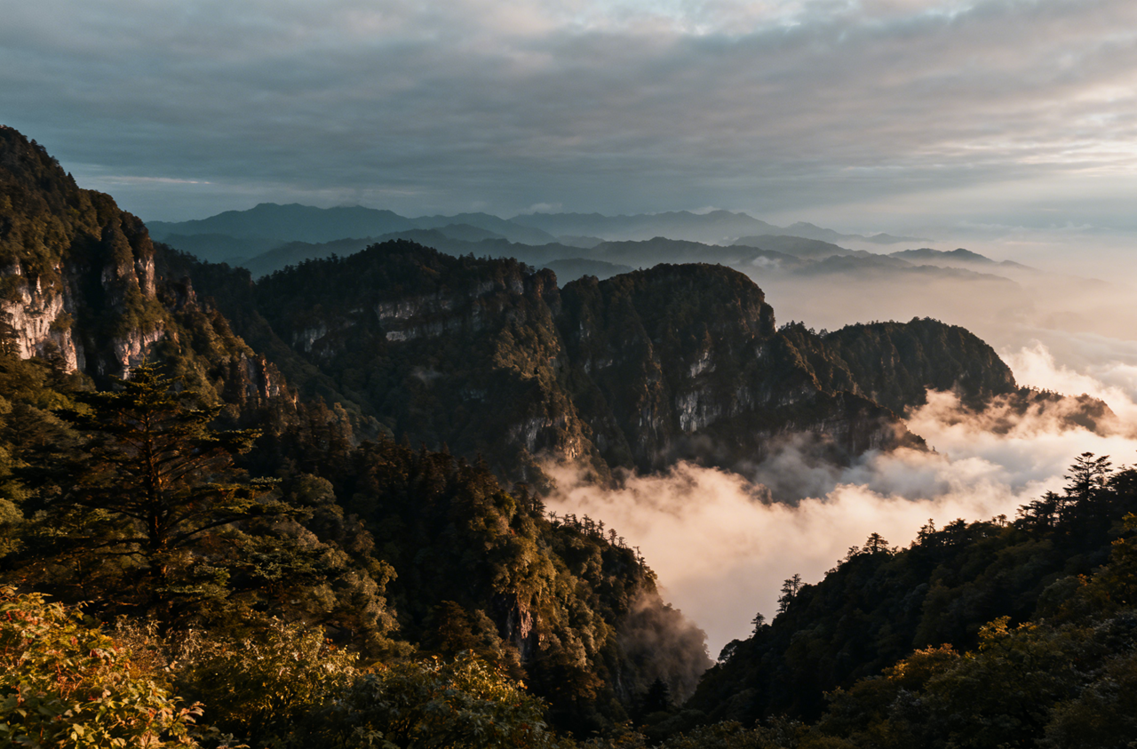 7-Day Ancient Shu Civilization & Mountain City Charm In-Depth Tour in Sichuan & Chongqing