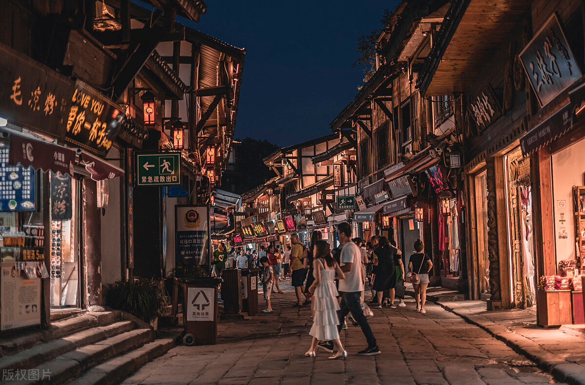 Chongqing; Chengdu 5-Day Tour: Culture, Pandas &amp; Urban Charms