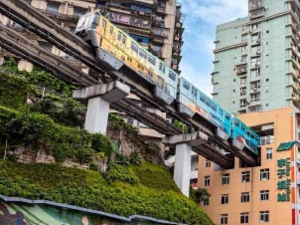 Chongqing 5-Day Tour: Urban Wonders & Natural Scenery