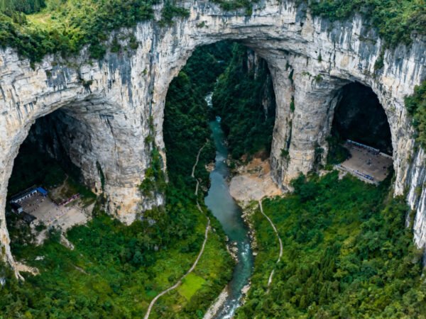 Wulong One-Day Tour: Lanba Dam Art & Tian Sheng Three Bridges Adventure